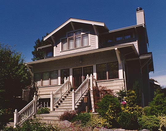 Mucci Truckess Architecture: Hilltop Craftsman - Second Story Addition