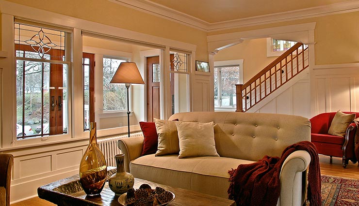 Mucci Truckess Architecture: Hilltop Craftsman - New Entry seen from Living Room