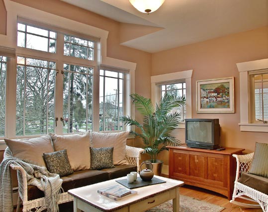 Mucci Truckess Architecture: Hilltop Craftsman - Master Suite Sitting Room