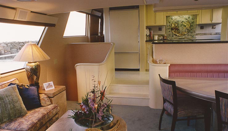 Mucci Truckess Architecture: Yachts - Genesis - Main Salon & Galley