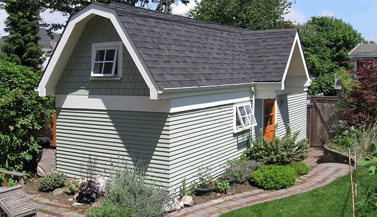 Mucci /Truckess Architecture: Garages - Cottage Garage Garden View